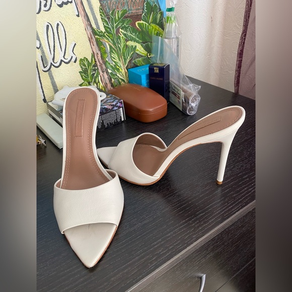 BCBG MAXAZRIA , 8.5 - Picture 2 of 5